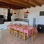 Les Volets Bleus Holiday home
