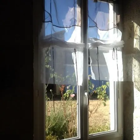 Semesterbostad Les Volets Bleus Saint-Saviol